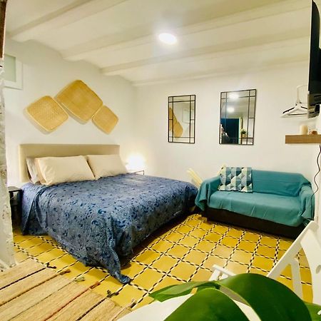 112 Santa Caterina In Apartment Barcelona Bagian luar foto